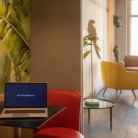 Ibis Styles Sur Hotell