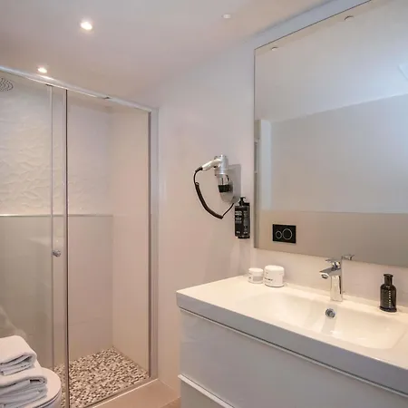 Ibis Styles Sur Hotell