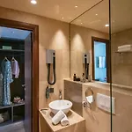 Ibis Styles Sur فندق 3*