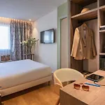 Ibis Styles Sur فندق