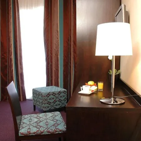Ibis Styles Sur Hotel 3*