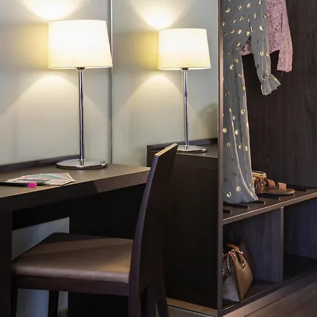 Ibis Styles Sur Hotel 3*