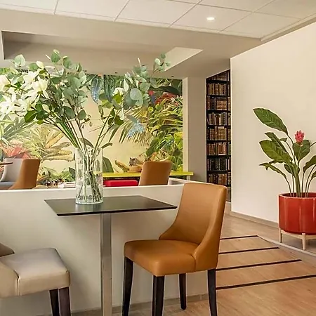 Hotel Ibis Styles Sur 3*